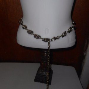 Betsey Johnson Brass Toned Rose Floral Sparkly Stone Metal Chain Link Belt